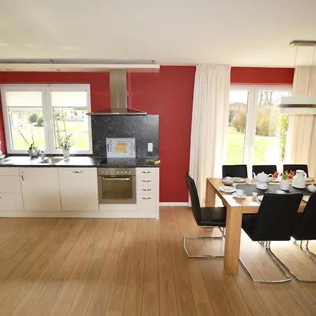 Reetdachhaus 2, Inkl 2 Parkplaetze
