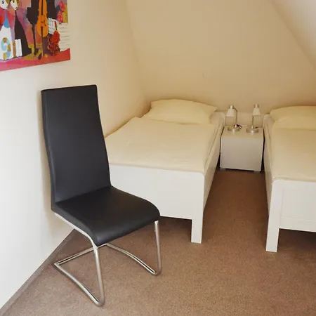 度假居 Reetdachhaus 2, Inkl 2 Parkplaetze 费马恩